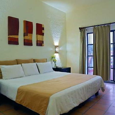 Hotel Flamboyant Huatulco エクステリア 写真